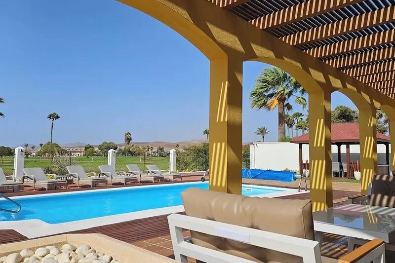 Villa BONITA on Golf in El Descanso -500m- beach,Caleta Fuste-Fuerteventura