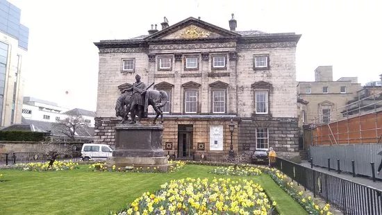 Sir John Hope Fourth Earl of Hopetoun Statue