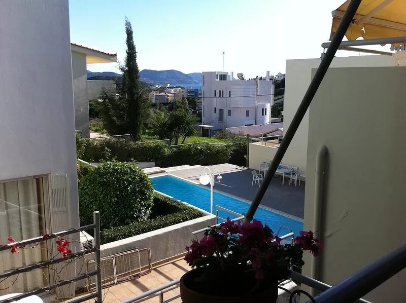 Lovely Three Bedroom, Two Bath Townhouse Situatated in Residential Neighbordhood