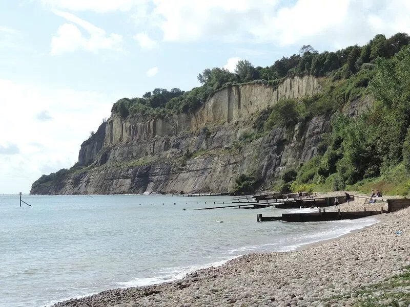 Character Stone Cottage, Heart of the Old Village,10 mins walk to the beach!