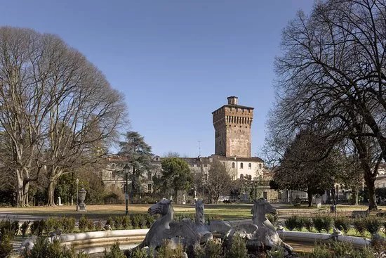 Torrione di Porta Castello