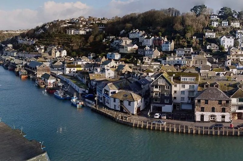 Lovely Flat In West Looe With Spectacular Sea & Harbour Views - Non Smokers Only
