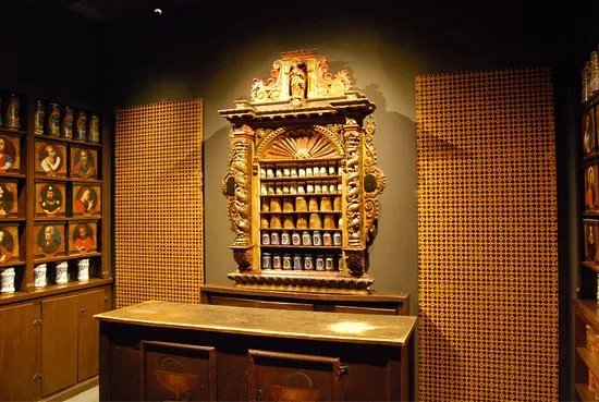 Museo-Vieja Farmacia