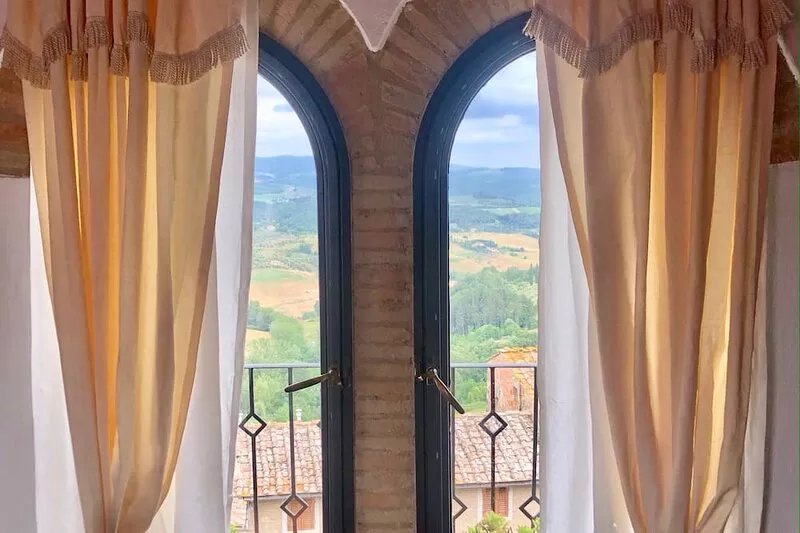 Enchanting Tuscany Vacation Rental in Medieval Fortress Town Panoramic Views