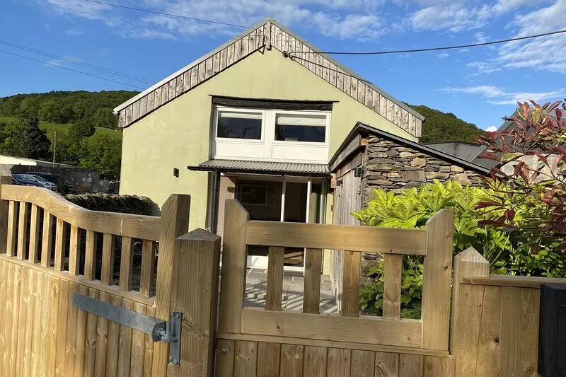 The Wheelhouse at Staveley - Characterful  & Modern Holiday Home with SAUNA