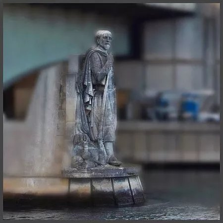 Le Zouave du Pont de L'Alma
