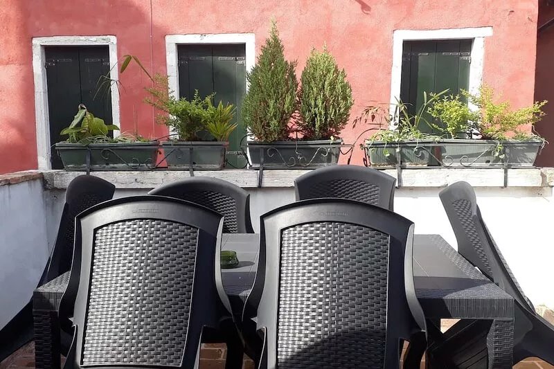 A  haven for family reunions and friends get-togethers in the heart of Venice