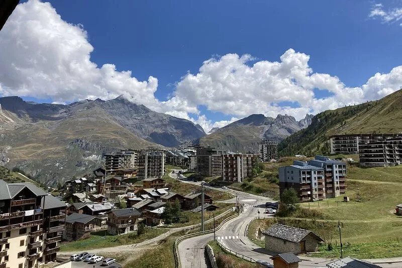 T2 bis renovated and bright, WIFI (fiber) 4-5 pers, 63m2 large balcony, le Lac