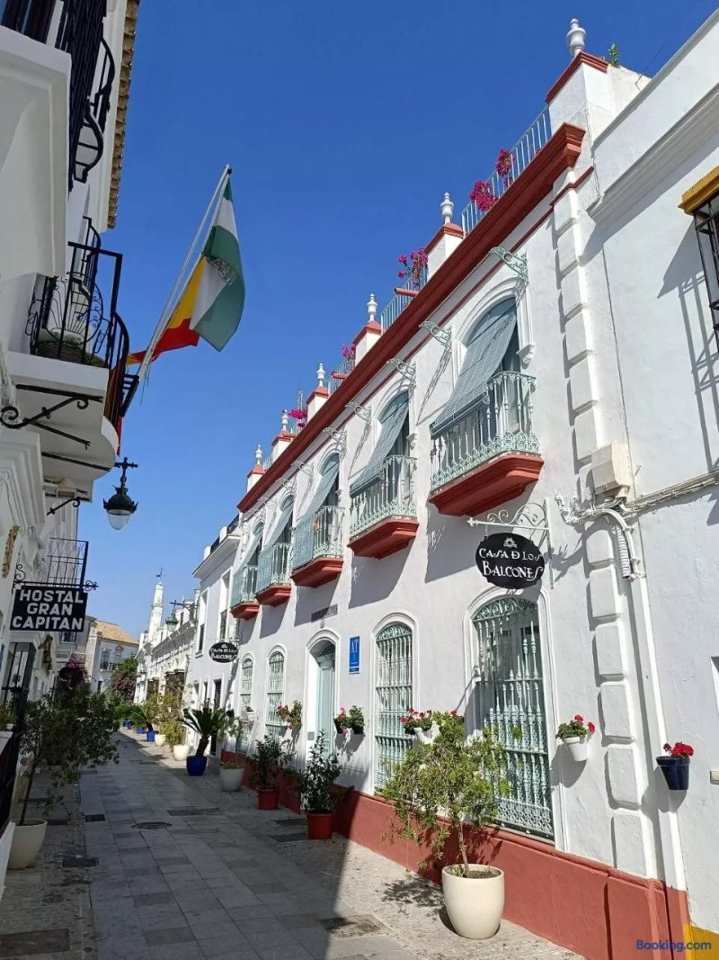 La Casa De Los Balcones