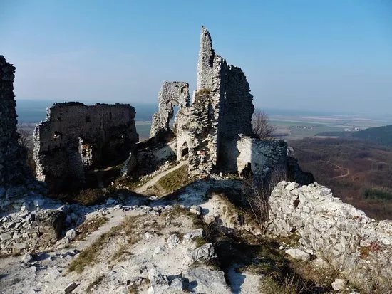 Plavecky hrad a podhradie