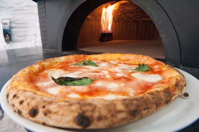 S.P.Q.R. Solo Pizza Questi Romani