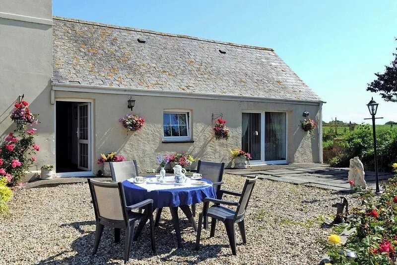2 bedroom accommodation in Cosheston near Pembroke