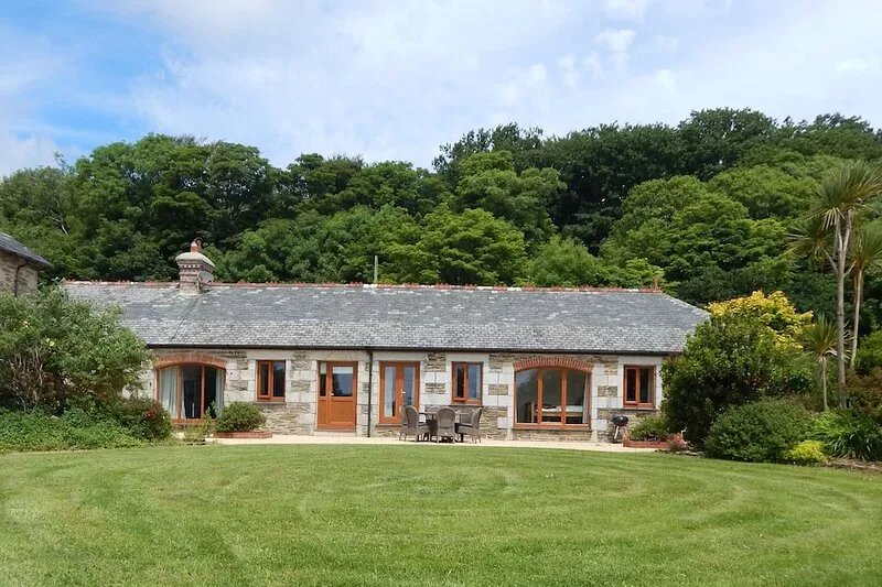 Former Coach House with enclosed garden - Hendra Barns, Mitchell Near Newquay