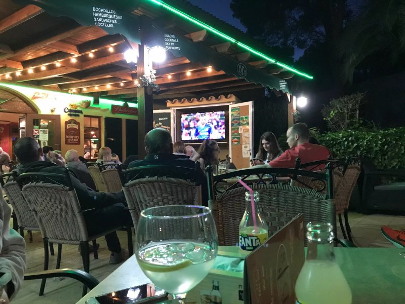 BJ's Pub