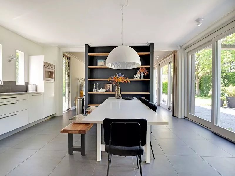 Spacious and stylish family home in Grou