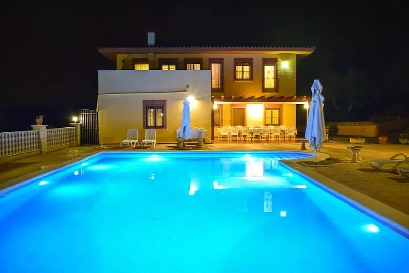 Self catering Cal Vimón for 14 people