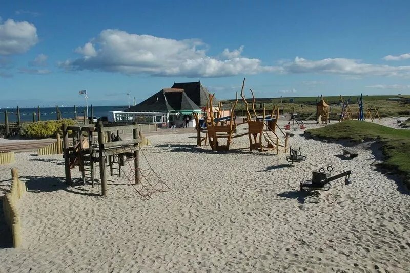 Cozy, dog friendly cottage on the edge of Kinblethmont Estate near to golf and