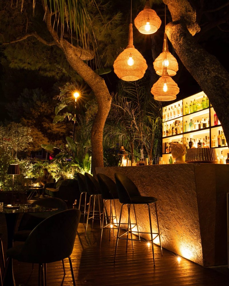 Seta Garden Bar