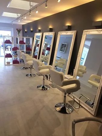 No 5 Hair & Beauty Lounge