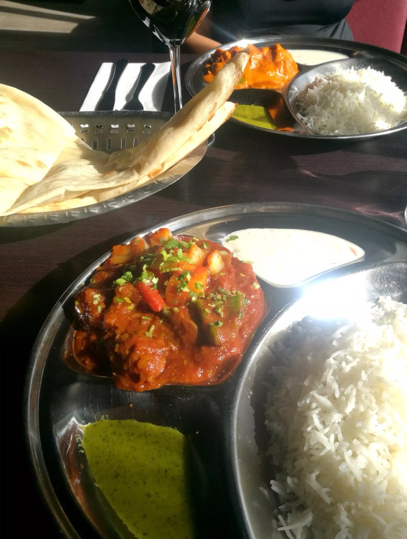 Akhanda Nepalilainen Ravintola