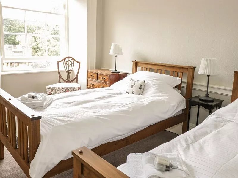 HOUSEKEEPER'S ROOMS, luxury holiday cottage in Pathhead