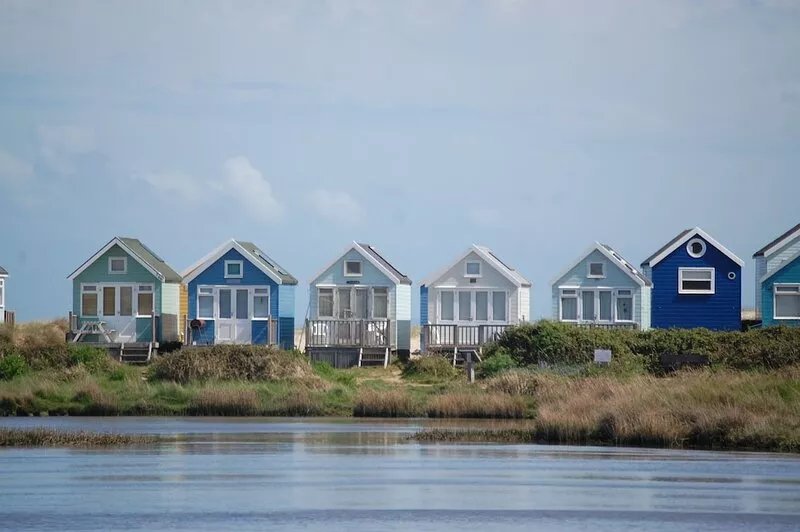 New Forest cliff top apartment with distant view of the Needles