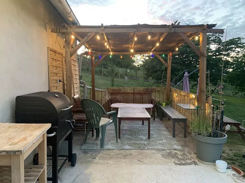 Apartment with large private terrace, shared garden and swimming pool