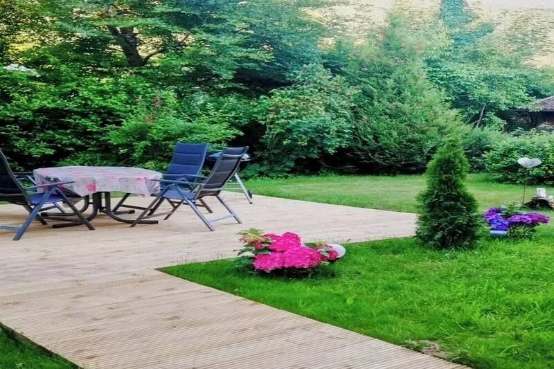 Spacious vacation apartment close to nature