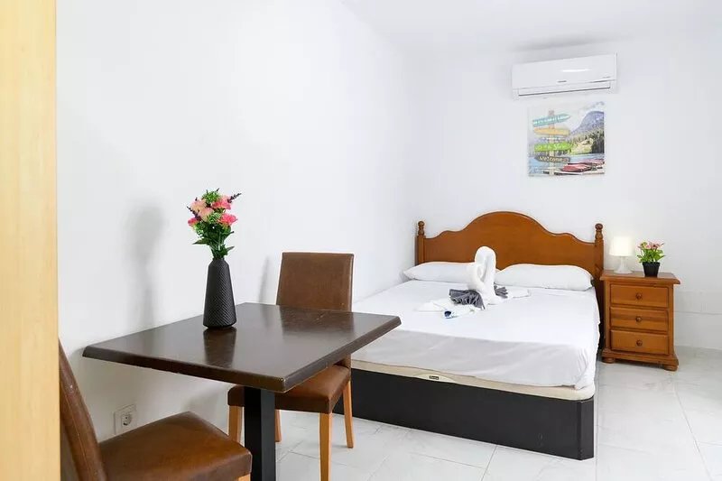 Vacation Home "Kays Studio" close to the Sea with Private Terrace & Wi-Fi