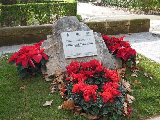 Lapide in memoria di Carlo Alberto dalla Chiesa