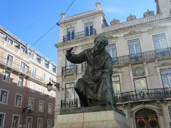 Estatua de Antonio Ribeiro Chiado