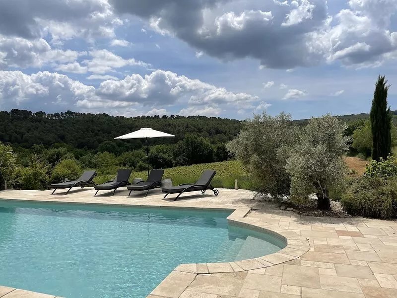 Magnificent provencal farmhouse, fully renovated, 10 pp, 15 mins Aix en