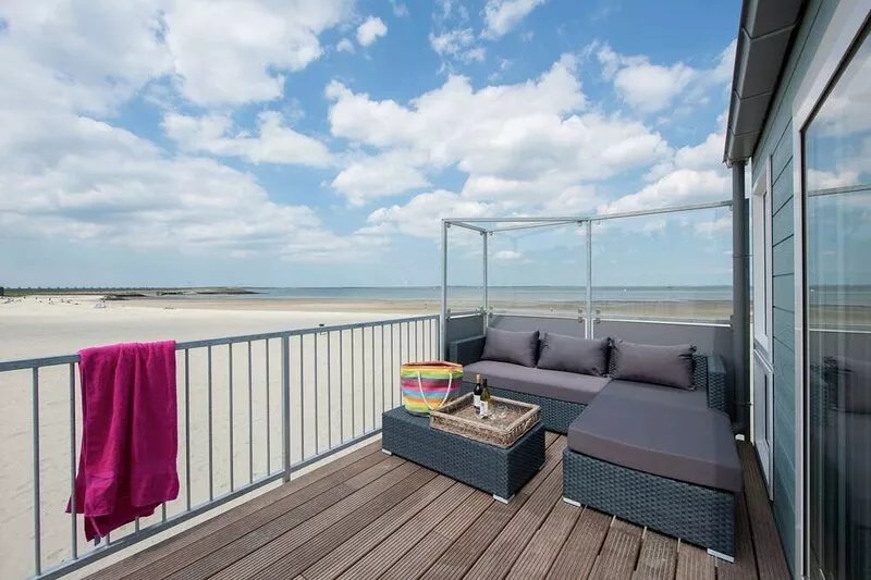 Unique beach house with dishwasher and beautiful view, in a holiday park