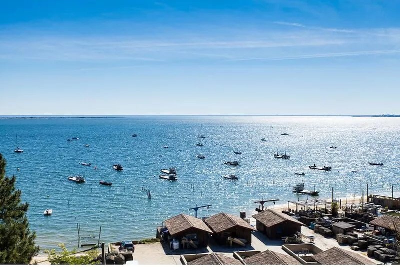HOUSE OF ARCACHON BASIN; BEACHES, SHOPS, PORTS ON FOOT AND DUNE PYLA A VELO