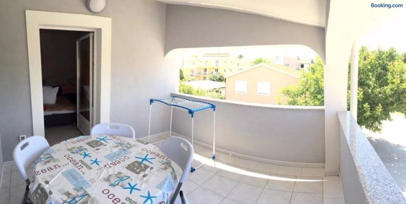 Beautiful Apartment Leut Close To The Sandy Beach