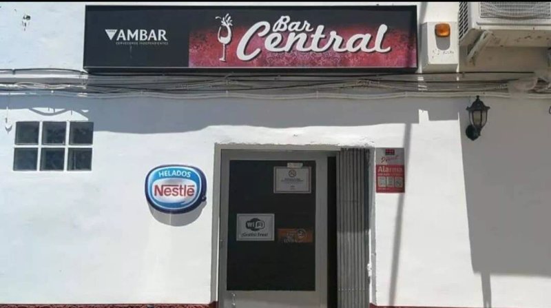 Cafe Bar Central