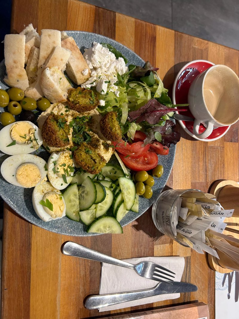 Medi Eatery And Macchiato Bar