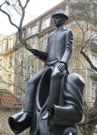 Statue of Franz Kafka (by Jaroslav Rona)