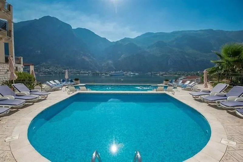 New Luxury 2 Bedroom Apartment With Beautiful Views Of The Bay Kotor