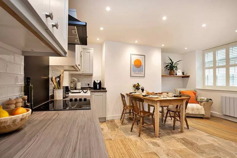 Finest Retreats | Courtyard Cottage