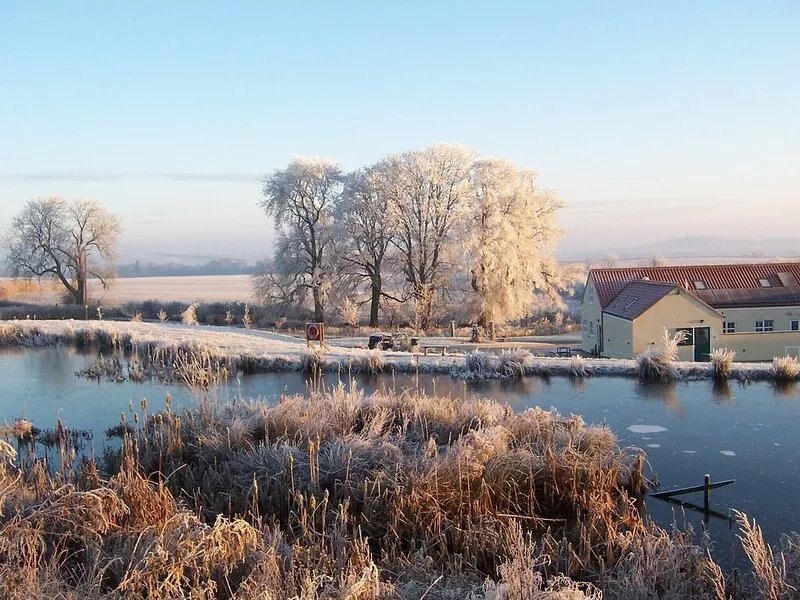 Maggie's Mews is a spacious modern luxury cottage, lovely views, pets welcome