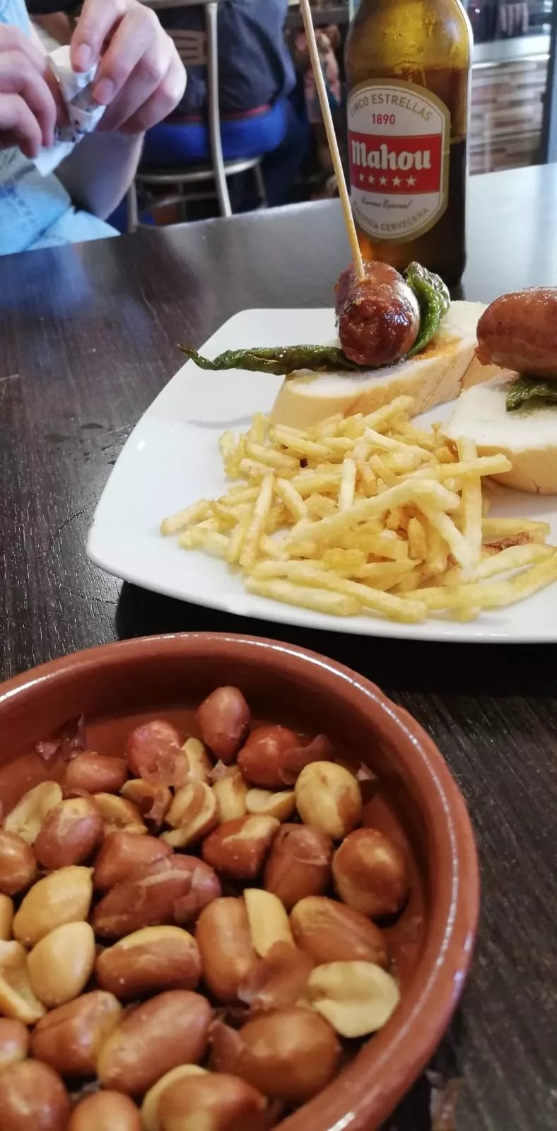 Taberna los Monteros