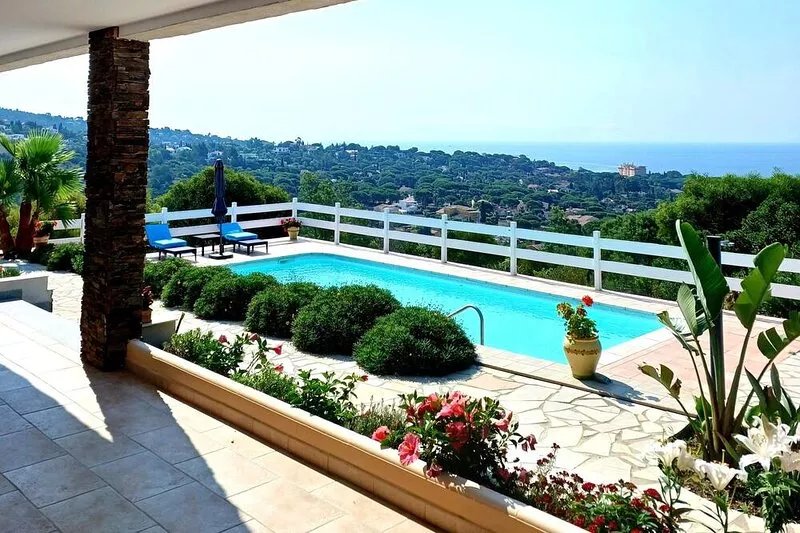 Magnificent view of the bay of ST_TROPEZ,  New Villa , with swimming pool.