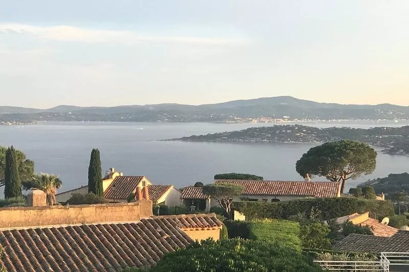 Sea view St-Tropez spa/heated pool April to October