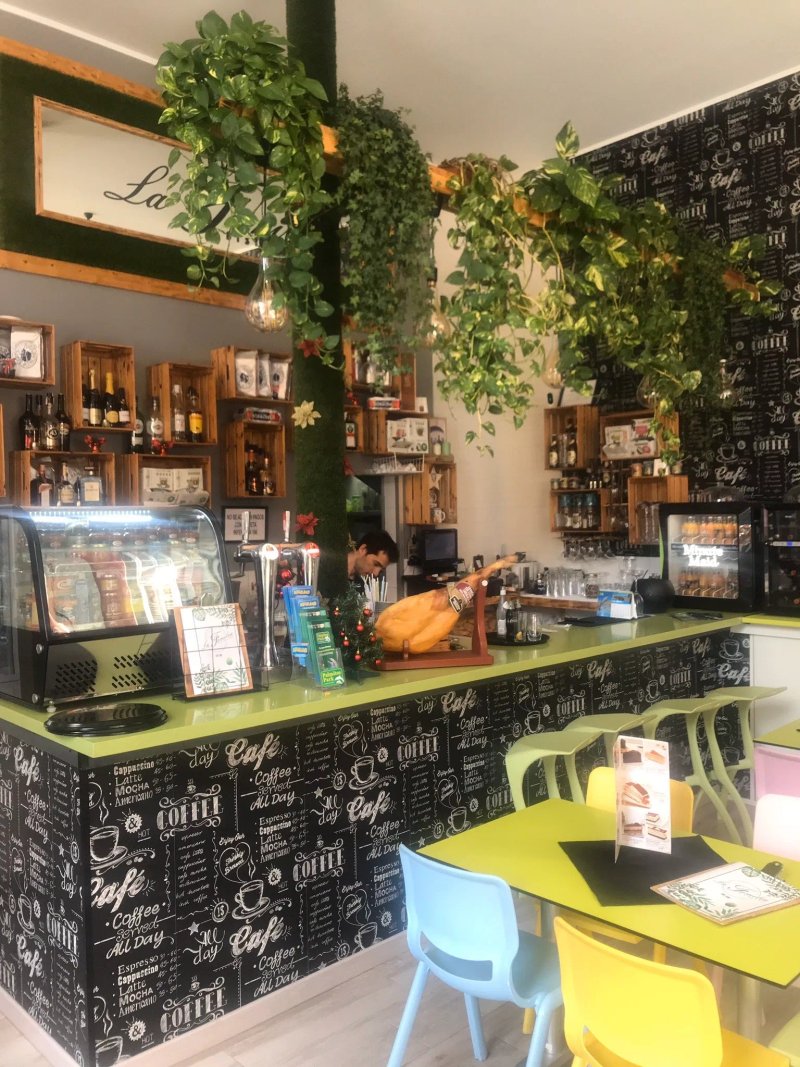 La Familia Bistro-Bar