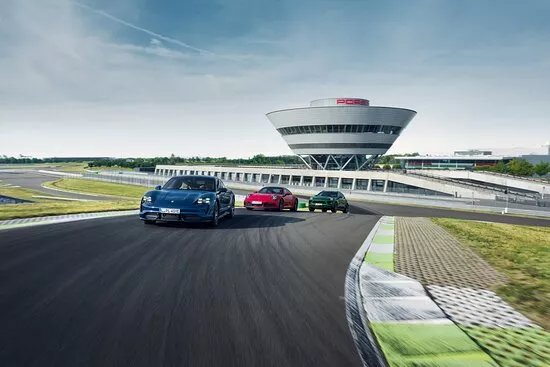 Porsche Werk Leipzig Tor 1