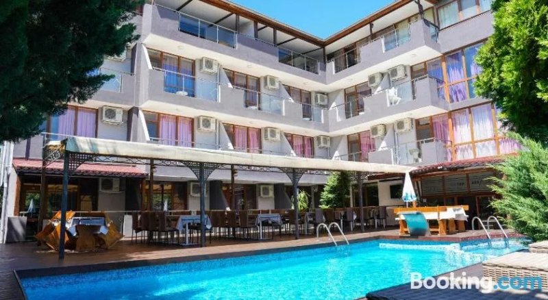 Akladi Family Hotel