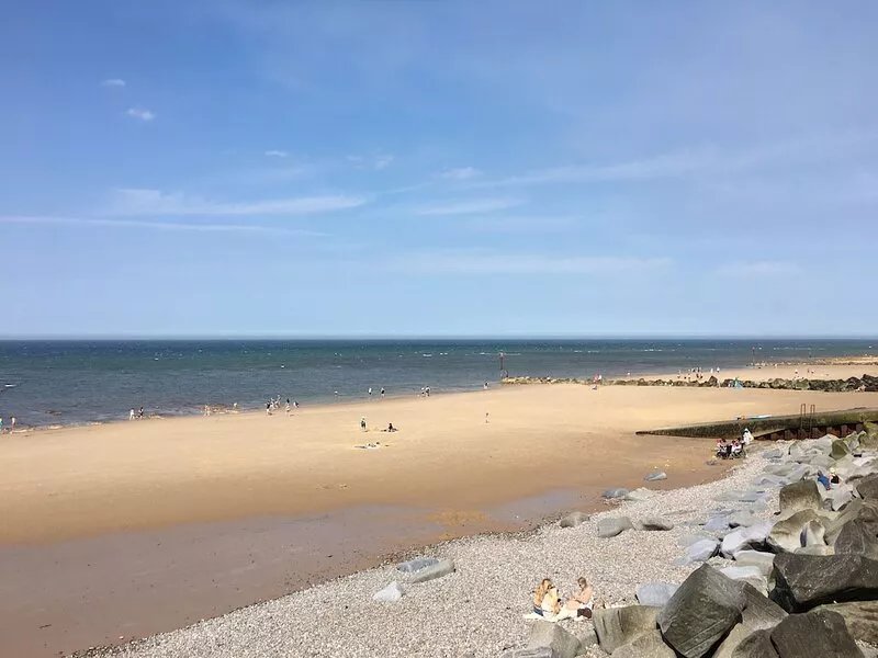 Spacious converted barn in North Norfolk with private hot tub & close to beaches