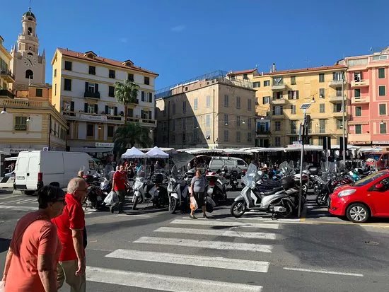 Mercato Bisettimanale di Sanremo