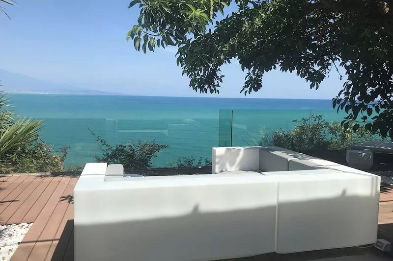 Villa on the sea with etna view